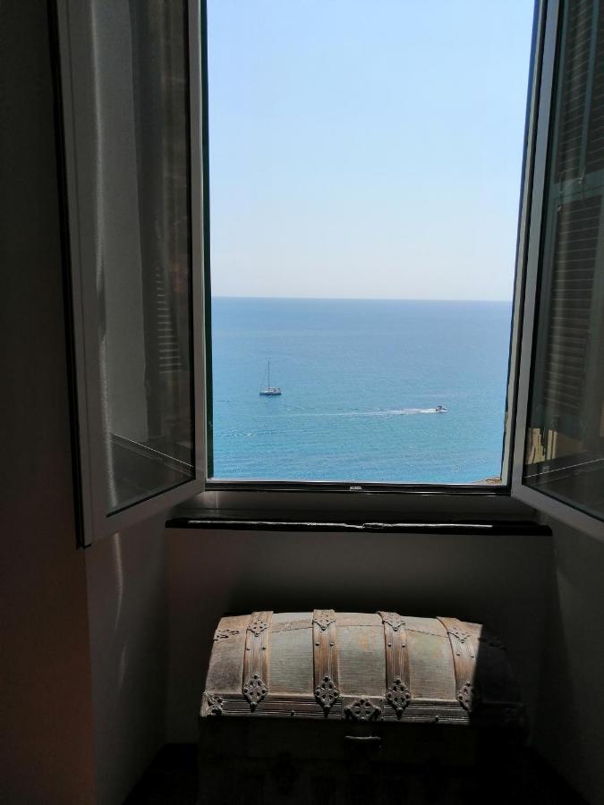 Appartamento nel borgo con splendida vista sul mare Cervo Esterno foto